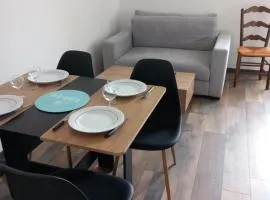 appart pour 2 adultes et 2 enfants