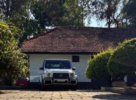 Kalyani Resort, hotel di Meppādi