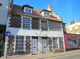 Your Own House, Old Town Margate, hotel in Margate