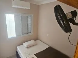 Rede Urbana | Casa 2 Quartos, Ar, Garagem | Até 9 pessoas