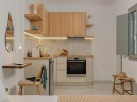 Luaz Naxian living