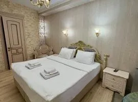 34 Silver Rooms