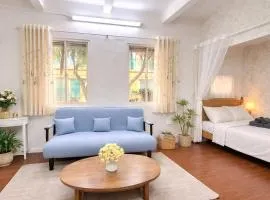 Trang Tien Vintage Homestay