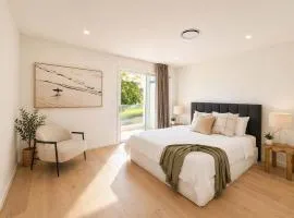 Luxury Waterfront 5BR New Home Theme Parks Nearby