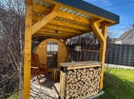 Tiny House mit Garten und Sauna