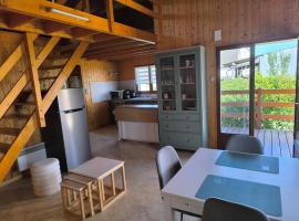 Chalet proche Circuit des 24h du Mans dans un grand jardin, khách sạn ở Moncé-en-Belin
