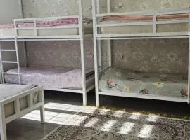 Hostel48