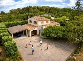 Grande maison de vacances jusqu'à 15 personnes, à quelques pas d'Aix-en-Provence