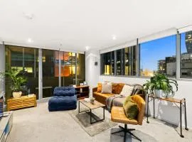 Sky Suite Southern Cross Station Crown River View