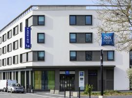 ibis budget Saint Quentin Yvelines - Vélodrome, Hotel in Montigny-le-Bretonneux