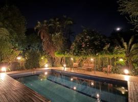 Casa de Campo Las Marías, hotel ad Areguá
