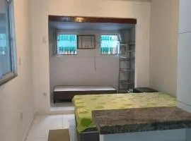 Casa inteira 2 quartos, suite ar, 2 banheiros, home office, estacionamento, 4 pessoas próx praia Itaúna
