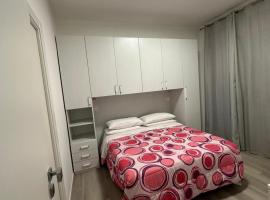 Prestige House 9, hotel a Scalea