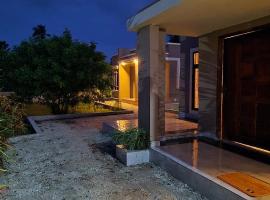 Mihambos Apartments, hotel a Msambweni