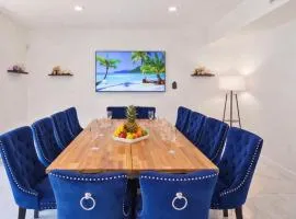 Haunted corner of Aventura Villa