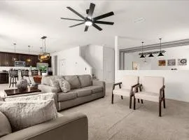 5 Bedrooms 5 Bathrooms Crystal Cove 1042TD