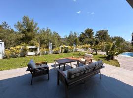 Canyon Villa Göynük Kemer Antalya with Pool, hótel í Antalya