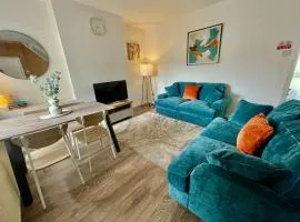 Petal House, Gloucester - Large, Spacious and charming
