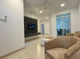 Journy B Holiday Inn Ekala