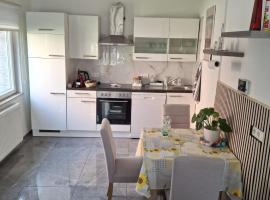 Ferienwohnung in Bönnigheim , freistehendes Haus โรงแรมในBönnigheim