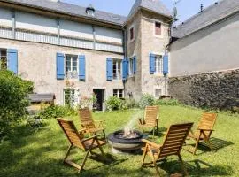 Le Vieux Cèdre, Garden & Woodfire