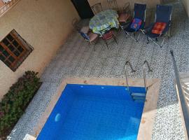 villa ourika complette, готель у місті Sbiti