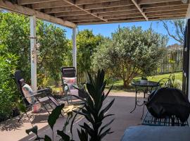 Topsy Turvey self-contained accommodation Mangonui, hotel din Mangonui