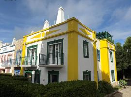 V4 Praia Verde - 8 to 11 People, 5 min beach walk, Hotel in Praia Verde
