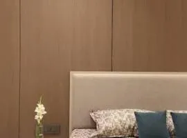 Flora's guest