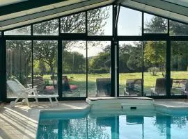 Appartement premium dans propriété avec parc et piscine chauffée privée