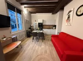 Appart rénové au pied du Château- Poutres & Charme