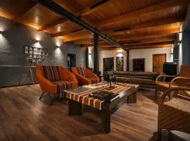 Atacama Arriera Villa Private Desert Oasis Sleeps thirteen Pool & Starlink