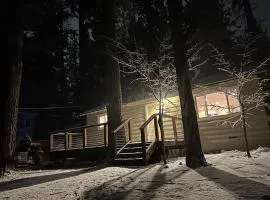 Cozy Tahoe Cabin Sleeps 6 5 Min to Lake