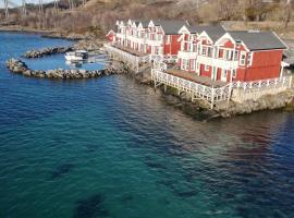 Sjøhus ved Tjeldsundet - House by the sea โรงแรมในEvenskjer