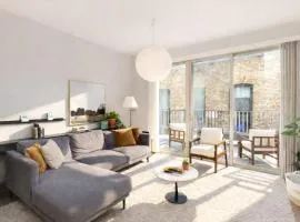 Walker's Point Apt with Gym and Balcony