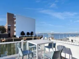 765 Deer Point 3BR townhome Amazing views from deck with 2 parking spaces