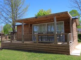 Chalet accueillant animaux - 7 pers. - API-1-52-2317、Pléauxのホテル