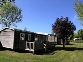 Mobil-home, animaux OK - 8 pers. - API-1-52-2295、Pléauxのホテル