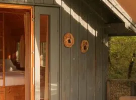 Cabane cosy pour 2 avec jacuzzi - API-1-52-2485