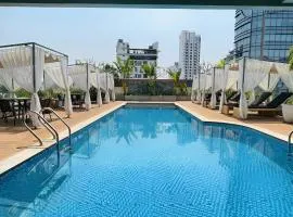 Monivong Clover Hotel Formerly G Mekong Hotel