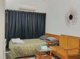 Cheapest Cozy Studio Apartment Tv Ac Netflix