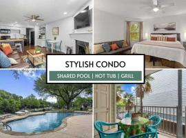 Shared Hot Tub & Pool Grill River Access, khách sạn ở New Braunfels