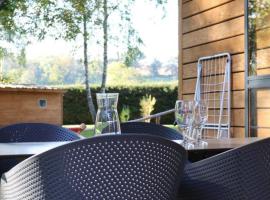 Chalet convivial, animaux baroudeurs bienvenus - 6 pers. - API-1-52-2580, Hotel in Sauxillanges