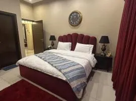 Luxury 2 Bedroom Apt, Golf View, Parking