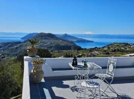 Viesnīca Villa Paradiso - spectacular sea view over volcanoes pilsētā Piano Conte