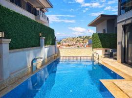 Calis Suites Çeşme - Only Family、チェシメのホテル