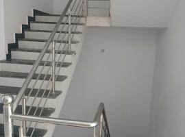 S K Hotel And Restaurant, hotel v destinaci Chaumu