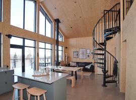 Newly-built house with perfect location and magical views, Hotel in Järvsö