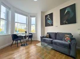 8 Clifton Terrace