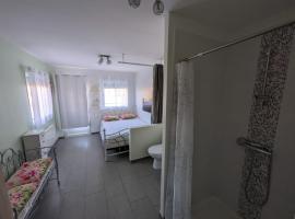 Chambre avec petit déjeuner, hôtel à Condom